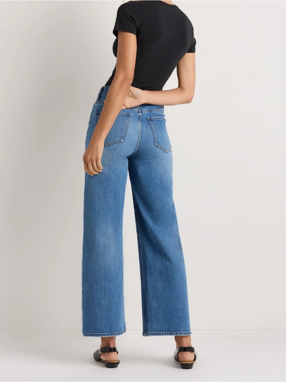 Quince Luna Stretch Relaxed Straight Jeans | Size 30 - Picture 3 of 11